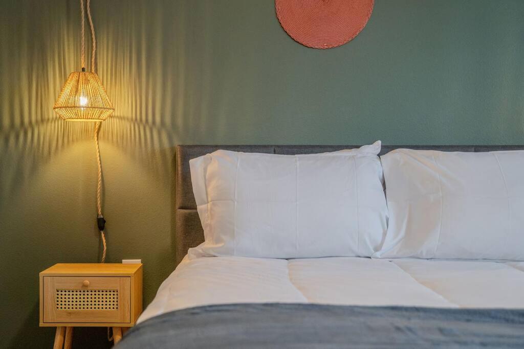 Complete Apartment ,10 Min To Parks Pets Allowed, Resort-Style Amenities Орландо Экстерьер фото